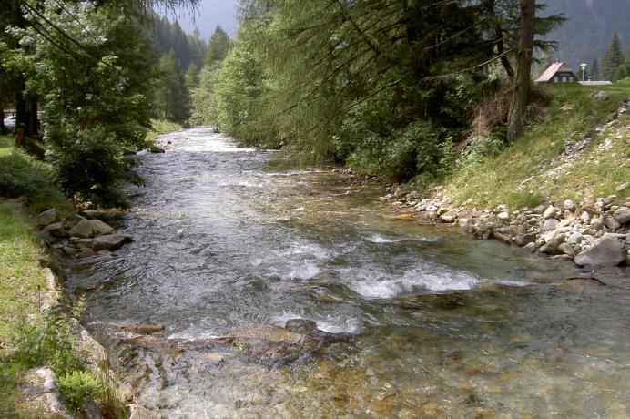 Seebach im Ortsbereich von Mallnitz