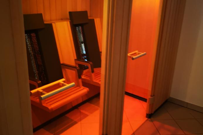 Infrared heat cabin 