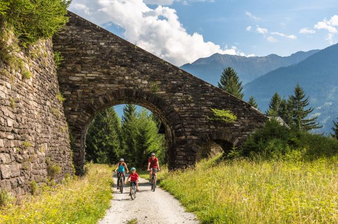 Familienradeln Alte Bahntrasse